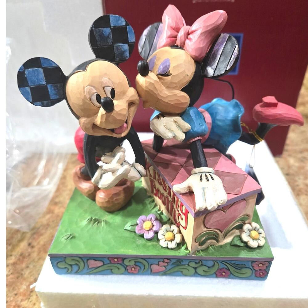 Disney Traditions by Jim Shore Mickey & Minnie Mouse Kissing Booth